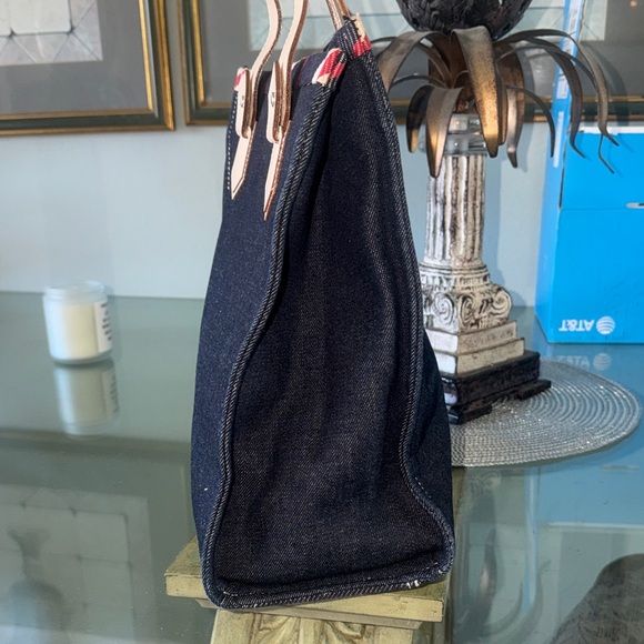 💯 Burberry Navy Tote with Red and Cream Accents Blue Label - Picture 2 of 13